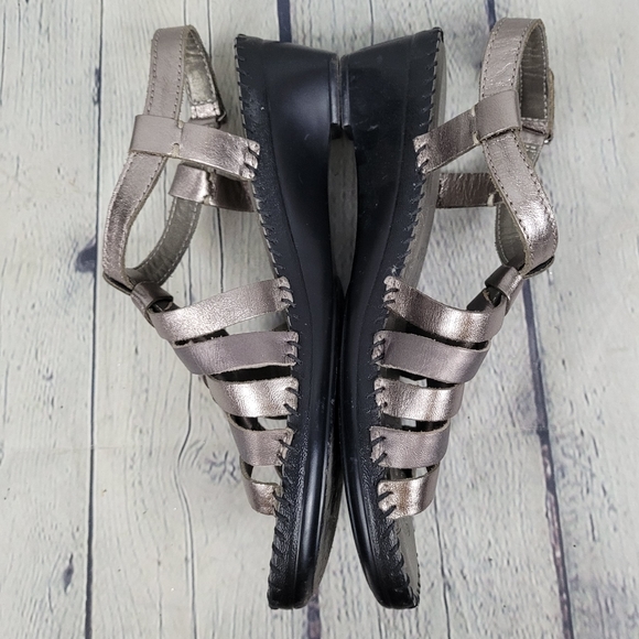 STRICTLY COMFORT | metallic strappy gladiator low heel sandals - Picture 2 of 9